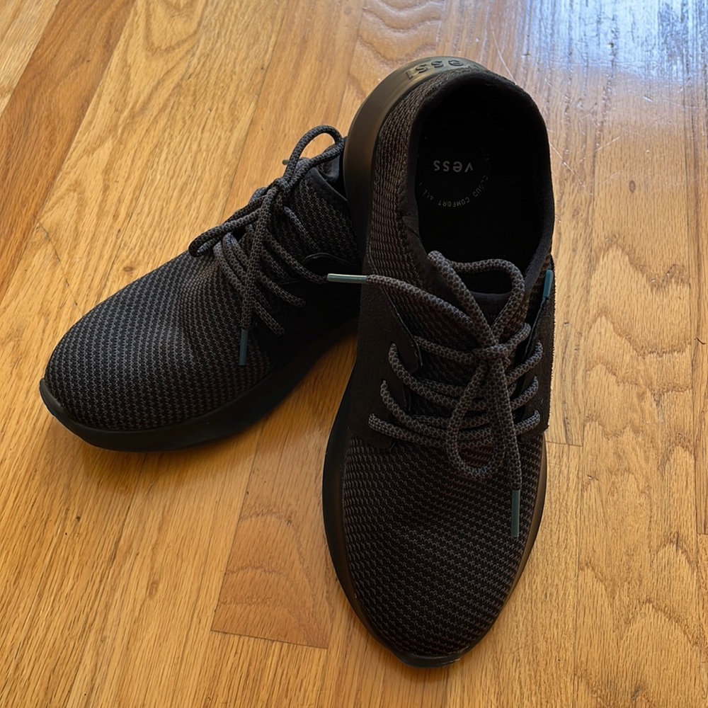 Vessi runners